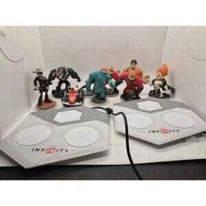 Disney Infinity 9 Character Bundle Varying Conditions With 2 Gamepads